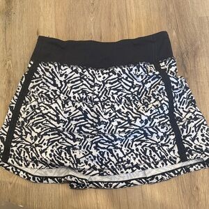 Black and White Patterned Lululemon Skirt